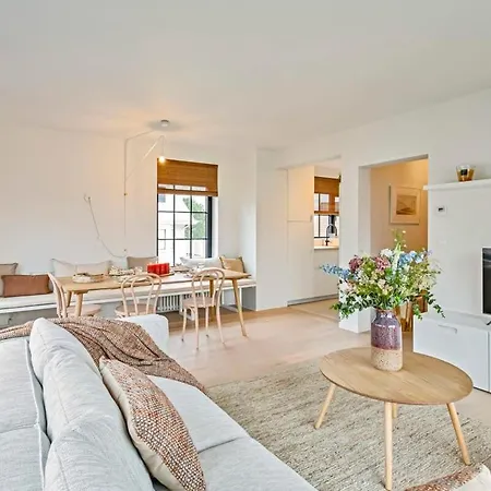 Huswell - Renovated By The In